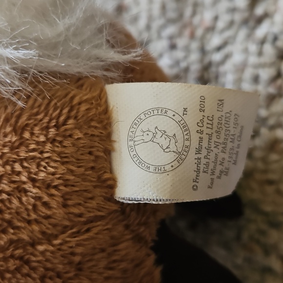 Peter Rabbit Plush - Picture 7 of 8